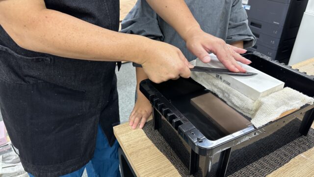 第１回 天然砥石による包丁研ぎ体験